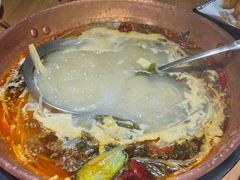 -洱火云南酸菜牛肉火锅(石景山当代商城店)