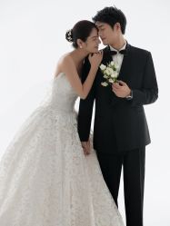 -至臻微拉婚纱摄影