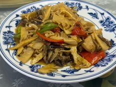 -天天向上素食餐厅(五台山店)