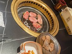 -山川小町·极番烧肉(新地假日广场店)