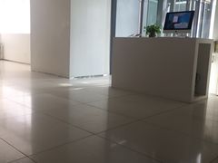 -卡罗酒店(东门晒布地铁站店)