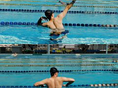 -包玉刚游泳场(黄龙恒励大厦店)