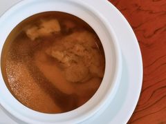 姬松茸赤肉炖乳鸽-扬州香格里拉·香宫中餐厅
