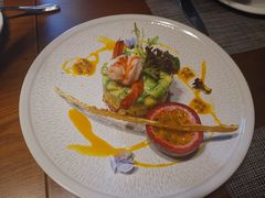 牛油果鲜虾塔塔-巴别塔法餐舍(合作路店)