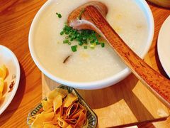 皮蛋瘦肉粥-粤域茶餐厅