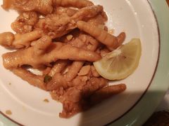 -松沪名灶·豆浆鱼头·新上海菜(飞航吾悦广场店)