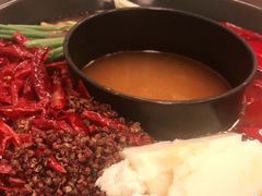 -黄潇洒老火锅(九眼桥宏济巷店)