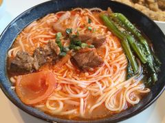 -巷子宽·酸菜鱼(迪士尼小镇店)