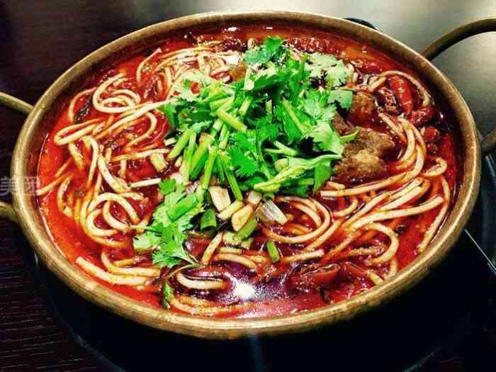 官渡小吃-"有名的官渡小吃,常去吃他家脆哨肉片米线,.