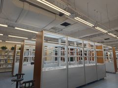 -无奔眼镜·蔡司·依视路授权店(马家堡店)