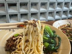 -方铲铲·成都板凳面(滨江银泰店)