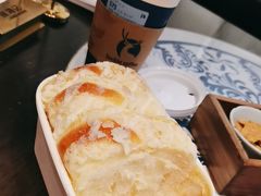 -好利来(上海虹桥新天地Lab主题店)
