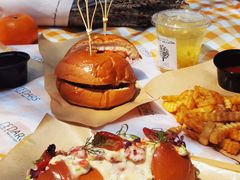 -LESCEDARS Brasserie Bistro香柏树