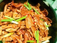 -釜御山海鲜烤肉火锅自助(新城市中心店)