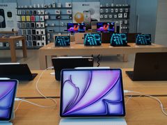-Apple零售店(华贸购物中心店)