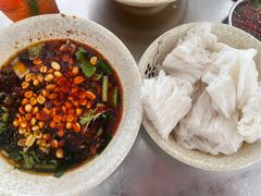 -余庆小吃(小吃一条街店)