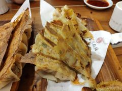 -宣海荣锅贴大王·陕味小吃集(钟楼店)