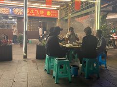 -去吃小龙虾·江湖菜·烧烤(南滨路店)