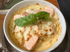三文鱼菠菜焗烤意面-O'mills Sourdough Bakery&Bistro(永嘉路店)