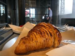 焦糖牛角包-来回·咖啡(钟村咖啡豆店)