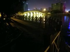 -万绿园