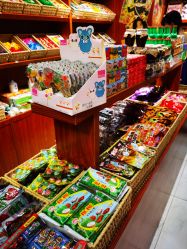 零售区-你好童年(三坊七巷店)