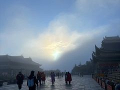 -峨眉山报国寺