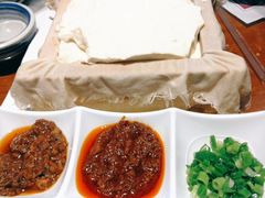-95号酱骨·一块豆腐(展春园西路店)