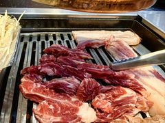 -臻牛烤肉