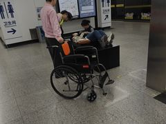 -东方体育中心(地铁站)