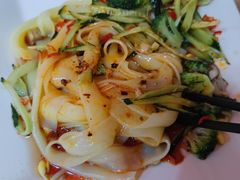 -左左香老潼关肉夹馍(龙山一路店)