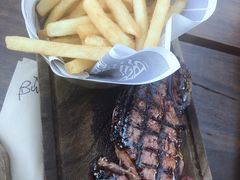 -Ribs & Burgers The Rocks