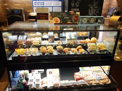 面包甜点陈列柜-星巴克(天津站区第二店)