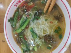 -叶伟胡辣壳面(两路口店)