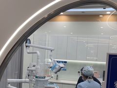 -皓齿连锁·雅贝健口腔·种植·矫正中心(虹口曲阳路店)