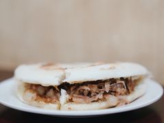腊汁肉夹馍-汉思肴 热面皮(虬江路店)