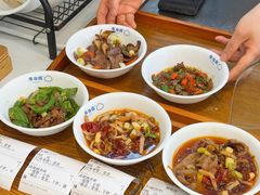 -李与白包子铺(桐梓林店)