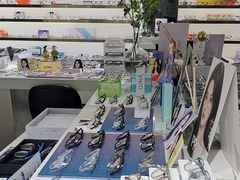 -视野联行眼镜蔡司·依视路官方授权店(顺城店)