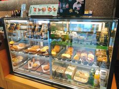 面包甜点陈列柜-星巴克(深圳港隆城分店)