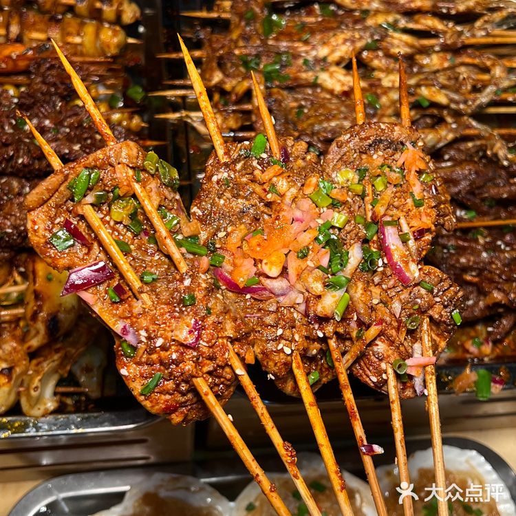 想把这家摊摊烧烤安利给全重庆 烤郡花巨好吃‼️