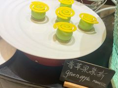 -亮马河饭店翠雅咖啡厅