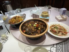 -客家大院·非遗赣南客家菜(郁孤台店)