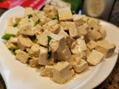 小葱拌豆腐-缘福乡村铁锅炖民宿(八达岭店)