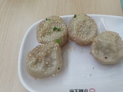 -小杨生煎(金山百联购物中心3楼店)