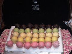 红丝绒下午茶-LONG BAR 廊吧(外滩华尔道夫酒店)