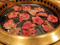 -蚂蚁洞·烤肉大营地(上海静安大悦城店)