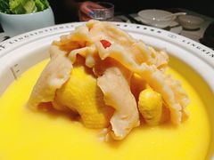 领鲜花胶鸡汤-领鲜天下·焗海鲜·花胶鸡(天目里店)