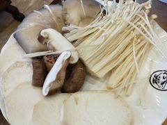 -盛元盛居传统炭火锅(绿园店)