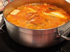 -尚尚仙·酸汤猪手·猪肚鸡火锅(华联万柳购物中心店)