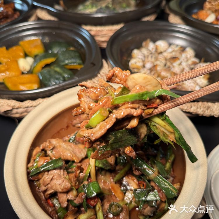 乌鲁木齐首家！！这一顿。。黄油焗海鲜好吃S了